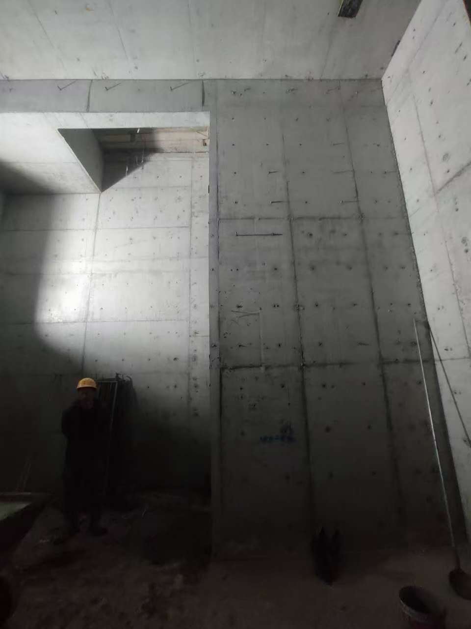 乌鲁木齐墙上开槽钢筋断了有影响吗